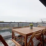 Beautiful Apt Near The Harbour