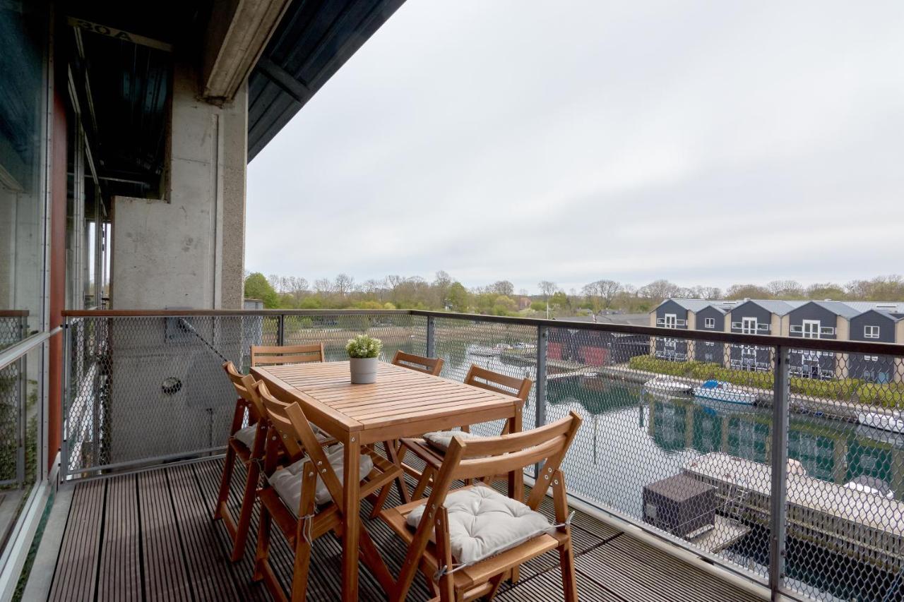 Beautiful Apt Near The Harbour *